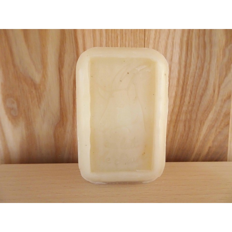 Savon artisanal au lait de chèvre - 100gr Savon artisanal au lait de chèvre - 100gr